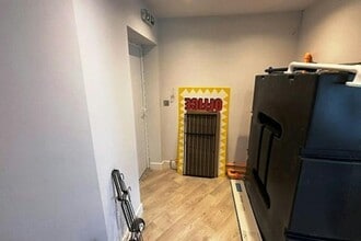 High St, Medstead for lease Interior Photo- Image 1 of 4
