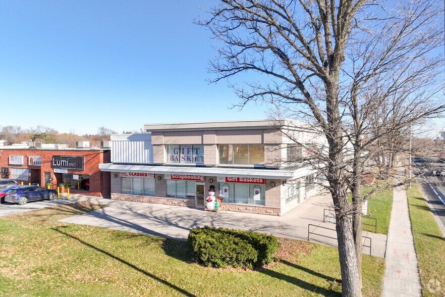 8355 Woodbine Ave, Markham, ON à vendre - Photo principale - Image 1 de 1