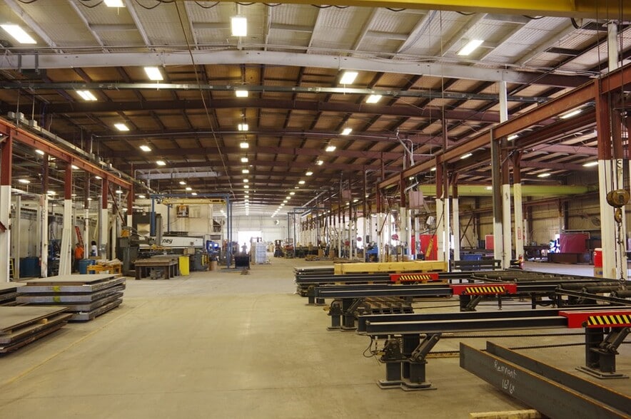 100 Center St, Galesburg, KS à louer - Photo intérieure - Image 2 de 12