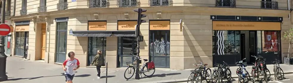 Retail in Paris for lease - Building Photo - Image 1 of 2