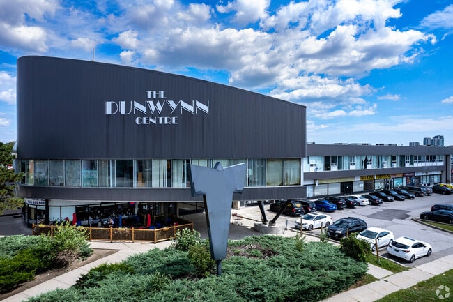 Plus de détails pour 1650 Dundas St E, Mississauga, ON - Plusieurs types d'espaces à louer