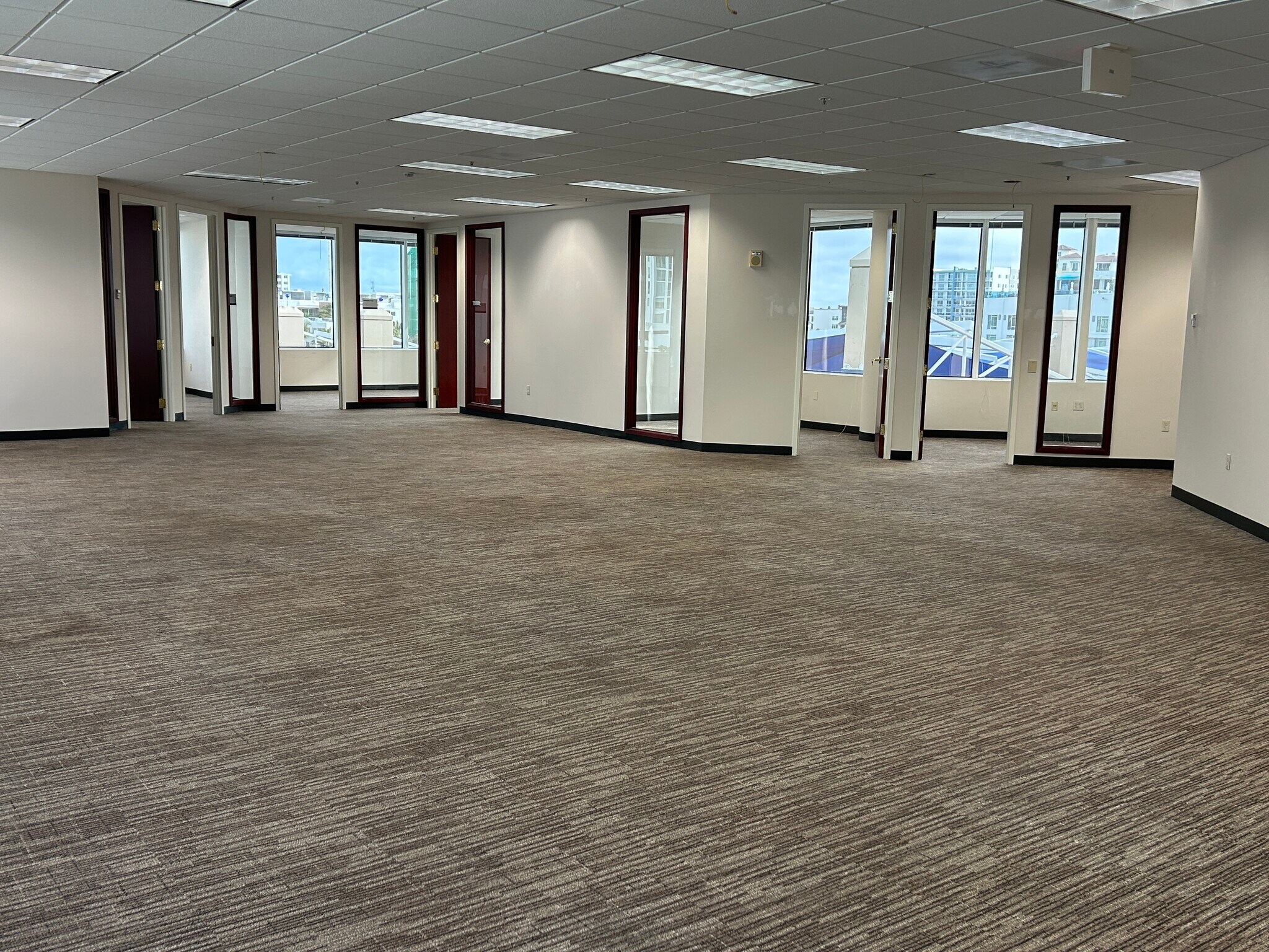 2 N Tamiami Trl, Sarasota, FL à louer Photo intérieure- Image 1 de 12