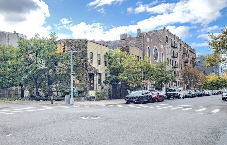 2090 Arthur Ave, Bronx, NY for sale - Building Photo - Image 1 of 5