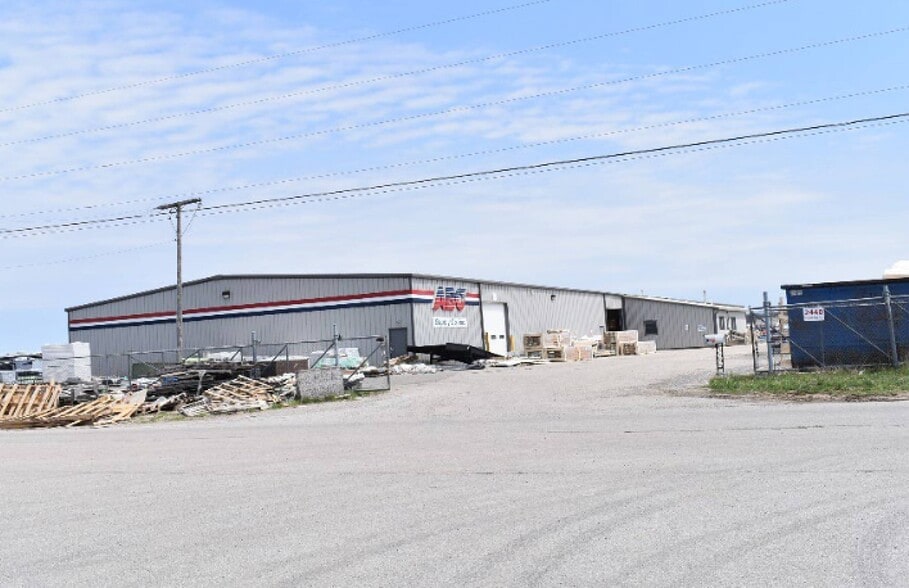 2440 Supreme Ct, Goshen, IN for lease - Building Photo - Image 2 of 15