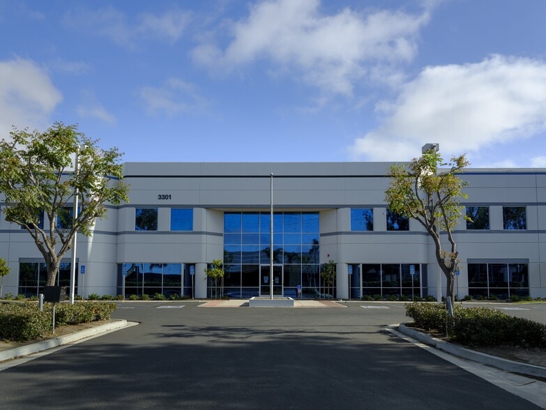 Volkswagen Engineering Campus portfolio of 2 properties for sale on LoopNet.ca - Building Photo - Image 3 of 10