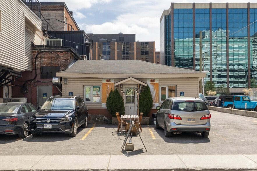 194 Nepean St, Ottawa, ON à louer - Photo du bâtiment - Image 2 de 3