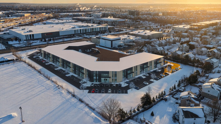 3825 Boul De La Grande-Allée, Boisbriand, QC for sale - Building Photo - Image 2 of 5
