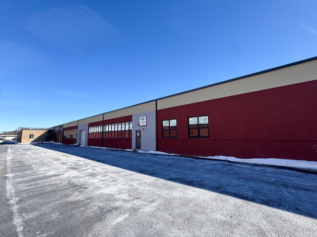 Plus de détails pour 221 South St, New Britain, CT - Industriel à louer