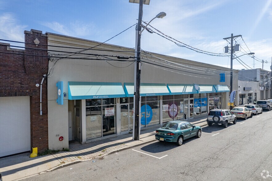 25 S Van Brunt St, Englewood, NJ à louer - Photo du bâtiment - Image 2 de 4