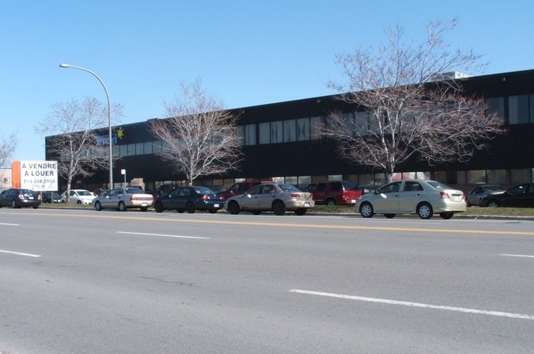 2995-2999 Boul Le Corbusier, Laval, QC for lease - Building Photo - Image 2 of 21