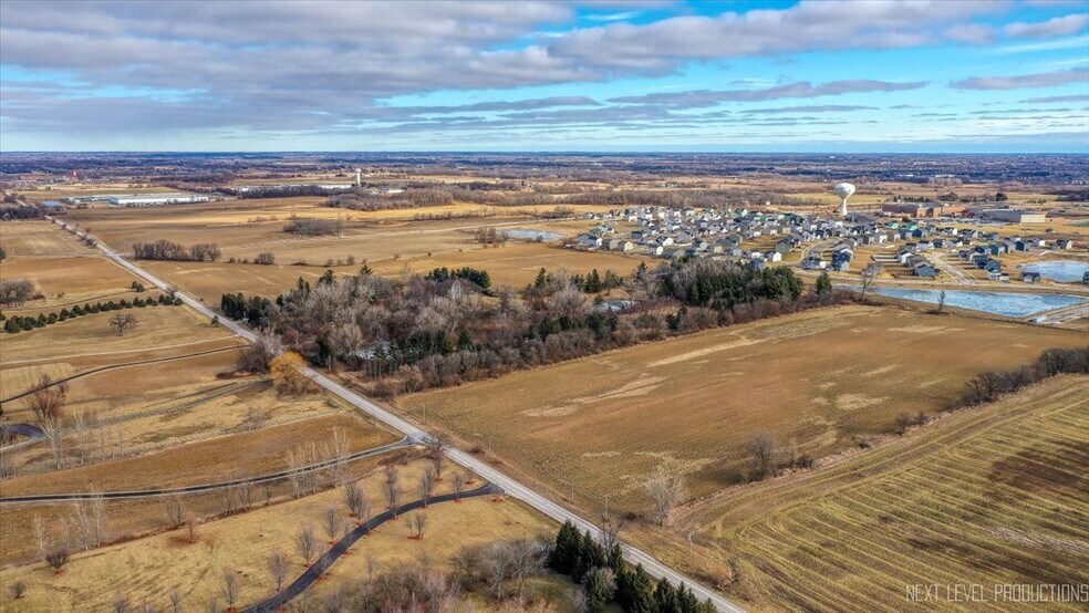 17N753 Widmayer Rd, Hampshire, IL à vendre - Photo du bâtiment - Image 3 de 21