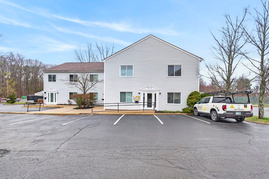 24 Stickney Ter, Hampton, NH à vendre - Photo du bâtiment - Image 2 de 34