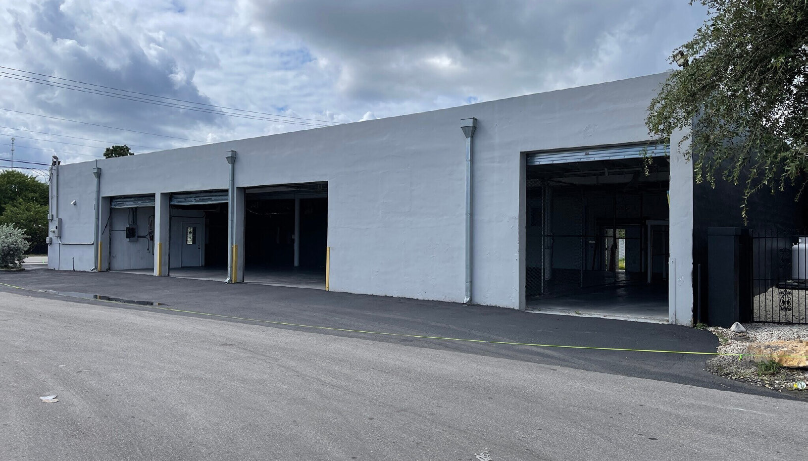 5731 SW 23rd St, West Park, FL for lease Building Photo- Image 1 of 10
