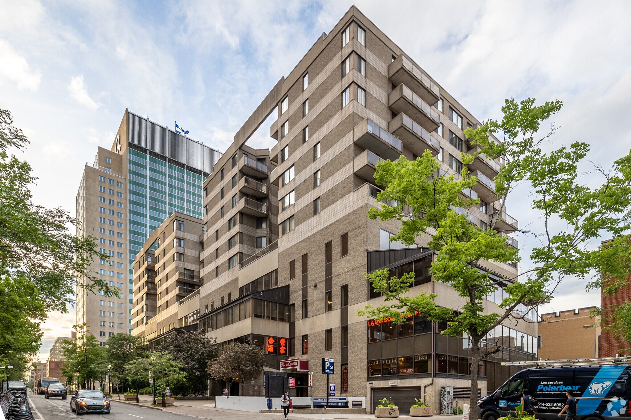 1111 Rue Saint-Urbain, Montréal, QC for sale Primary Photo- Image 1 of 4