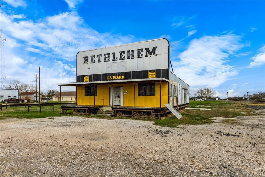 13109 TX-172 Hwy, La Ward, TX for sale - Building Photo - Image 2 of 12