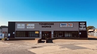 Plus de détails pour Tonbridge Rd, Romford - Industriel à louer