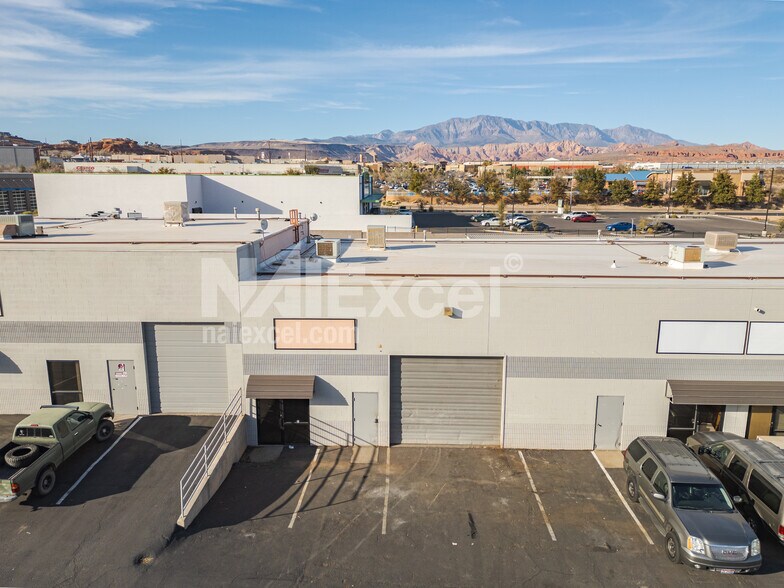 677 N 3050 E, St George, UT à louer - Photo du bâtiment - Image 3 de 6