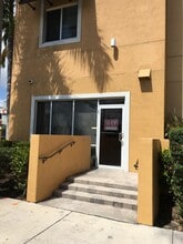 1001 NW 54th St, Miami, FL for lease Interior Photo- Image 2 of 11