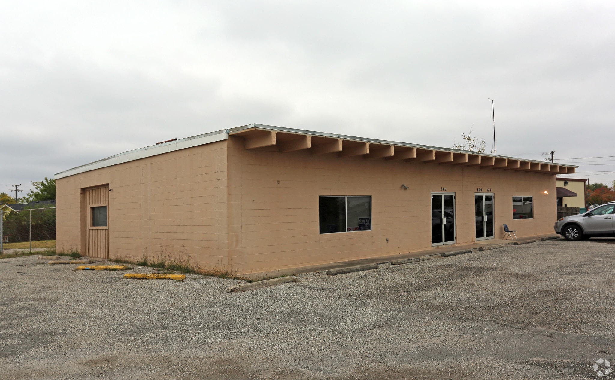 607 Railroad Dr, Portland, TX for lease Primary Photo- Image 1 of 3