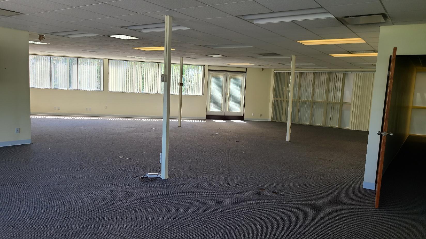 301 Sixth St, New Westminster, BC à louer Photo intérieure- Image 1 de 2