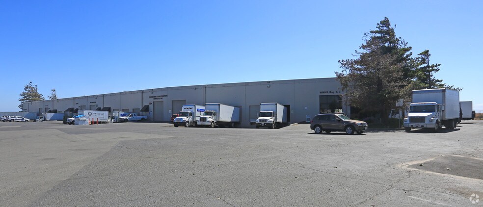 3670-3684 Enterprise Ave, Hayward, CA for lease - Building Photo - Image 1 of 5