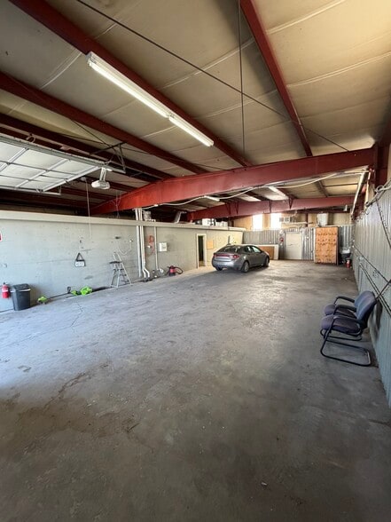 10012 E 46th Pl, Tulsa, OK for sale - Building Photo - Image 3 of 10