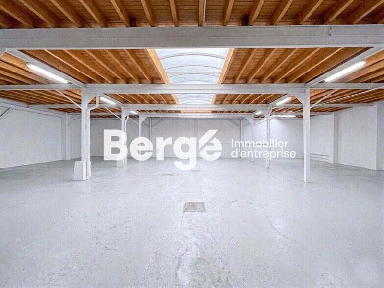 Retail in Nice for sale - Interior Photo - Image 3 of 7