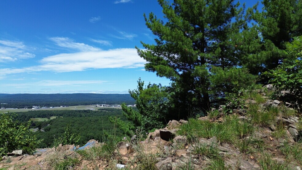 E Mountain Rd, Westfield, MA à vendre - Aérien - Image 2 de 8