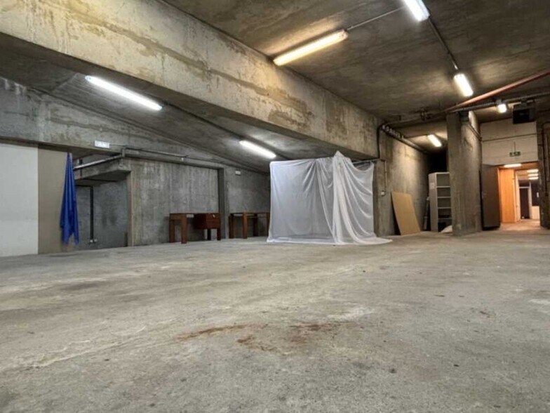 Bureau dans Courbevoie à louer - Photo du bâtiment - Image 3 de 15