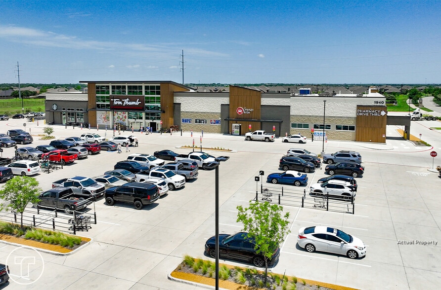 NEC North Grove & US 77, Waxahachie, TX for sale - Building Photo - Image 1 of 6