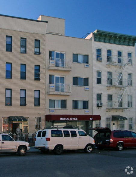 28 Melrose St, Brooklyn, NY for lease - Primary Photo - Image 1 of 12