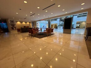 600 N Buffalo Grove Rd, Buffalo Grove, IL for lease Interior Photo- Image 2 of 8