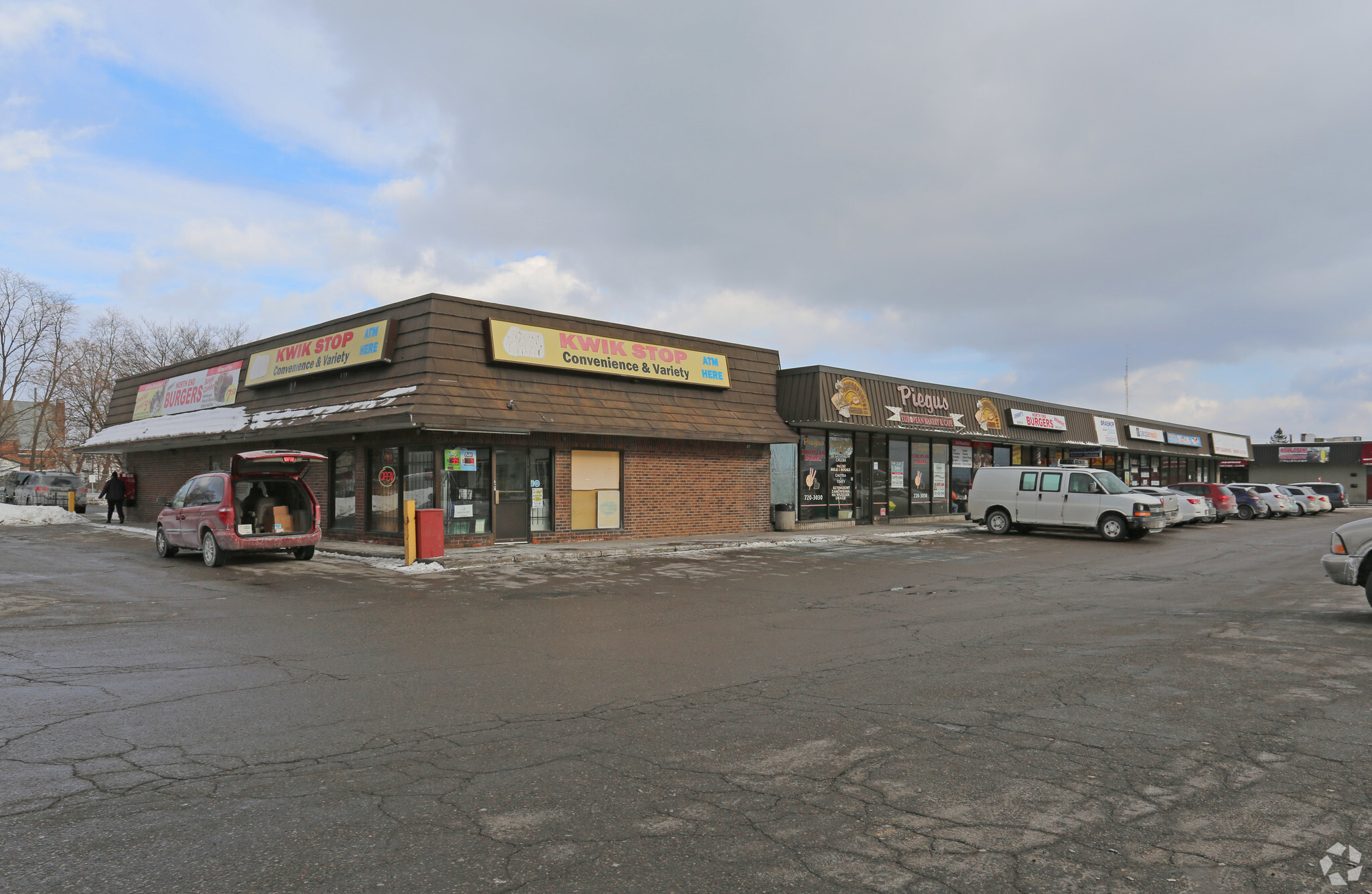 433 Simcoe St S, Oshawa, ON for lease Primary Photo- Image 1 of 7