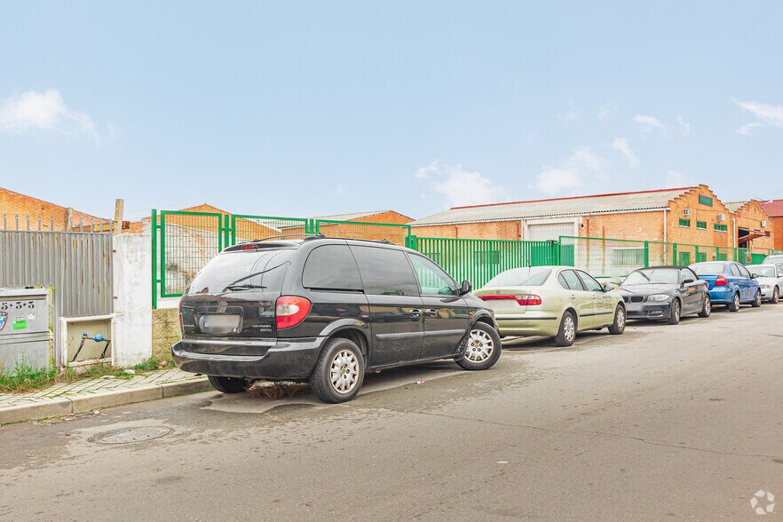 Calle Jacinto Benavente, 7-9, Paracuellos de Jarama, Madrid for sale - Building Photo - Image 2 of 2