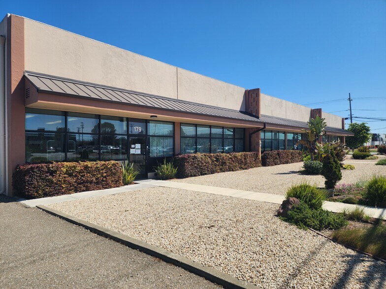 179-187 Utah Ave, South San Francisco, CA à vendre - Photo du bâtiment - Image 2 de 8