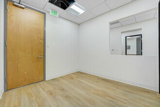 11600 Wilshire Blvd, Los Angeles, CA for lease Interior Photo- Image 2 of 6