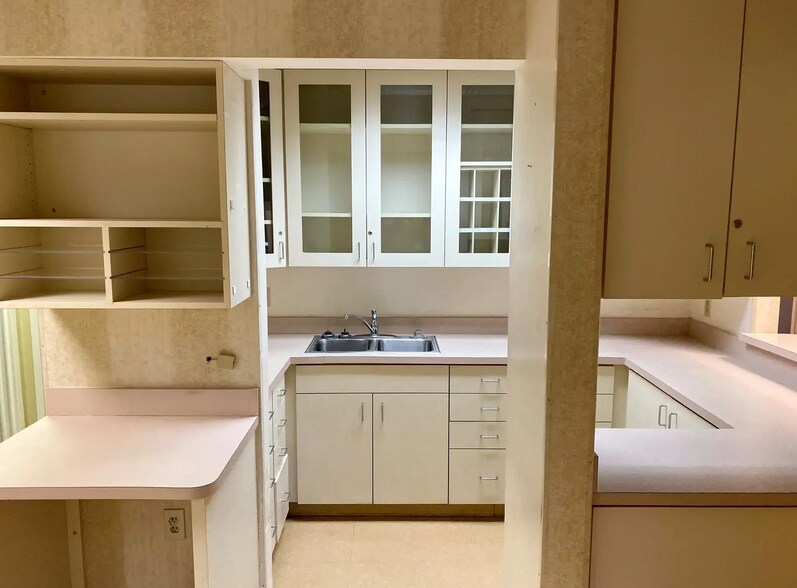 225 Abraham Flexner Way, Louisville, KY à vendre - Photo intérieure - Image 1 de 7