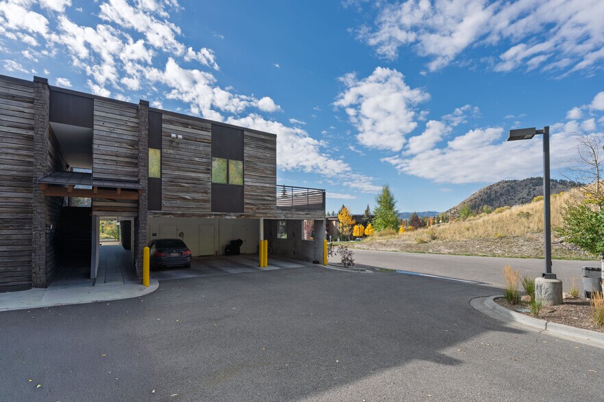855 W Broadway Ave, Jackson, WY à vendre - Photo du bâtiment - Image 3 de 33