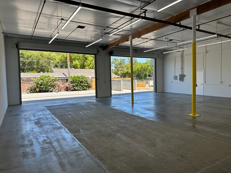 151 E Evelyn Ave, Mountain View, CA à louer - Photo intérieure - Image 2 de 5