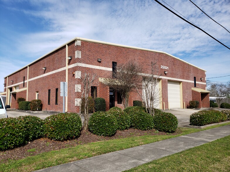 2201 Aberdeen St, Kenner, LA for lease - Building Photo - Image 1 of 6