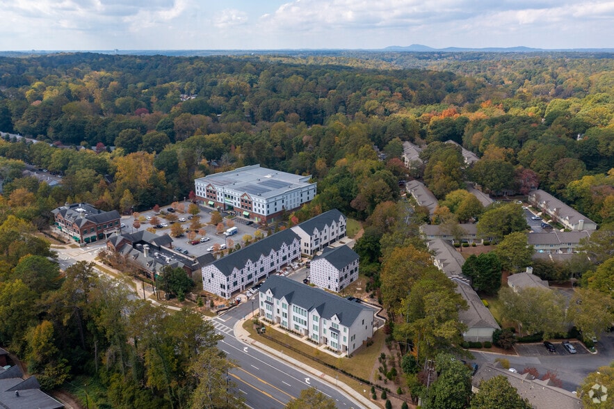6780 Roswell Rd, Atlanta, GA for lease - Aerial - Image 3 of 3