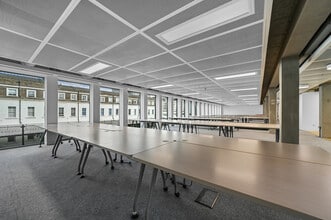 30 Eastbourne Ter, London for lease Interior Photo- Image 2 of 10