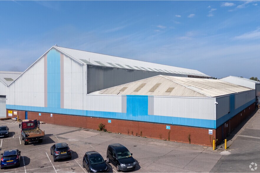 10-12 High St, Tipton for lease - Building Photo - Image 2 of 2