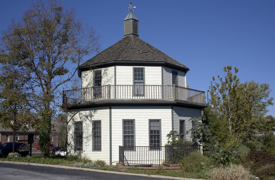 300 S State Road 446, Bloomington, IN à vendre - Photo du bâtiment - Image 2 de 7