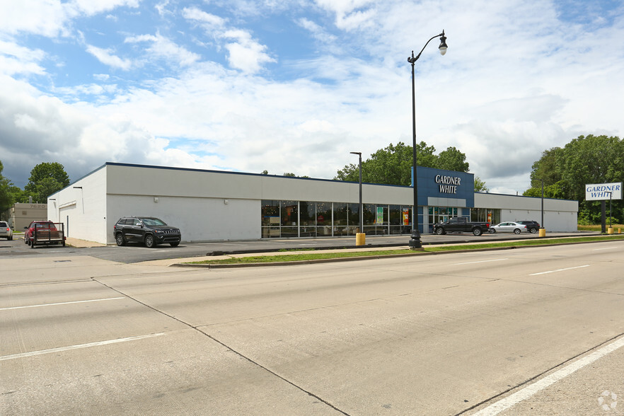 7680 Telegraph Rd, Taylor, MI for sale - Building Photo - Image 1 of 1