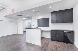 525 Seventh Ave, New York, NY for lease Interior Photo- Image 2 of 7