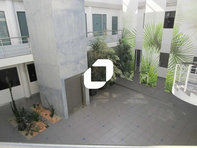 Office in Mérignac for lease - Interior Photo - Image 3 of 15