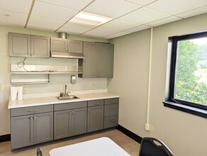 19 Field Ln, Belmont, NH for lease Interior Photo- Image 2 of 7