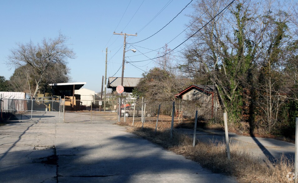 501 Stiles Ave, Savannah, GA for sale - Primary Photo - Image 1 of 2