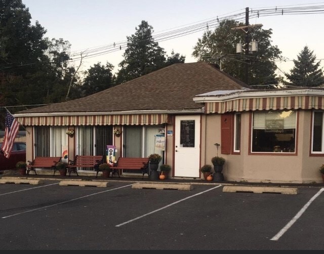 36 John Ringo Rd, Ringoes, NJ for lease Primary Photo- Image 1 of 41